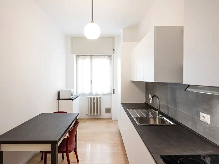 Appartamento trilocale in affitto in Via Giovanni Milani, Milano
