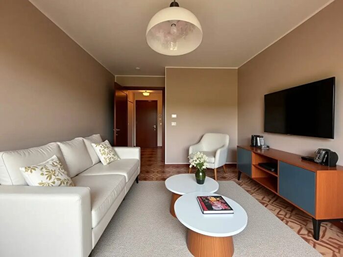 Appartamento trilocale in vendita in Via Riu Mortu, Monserrato