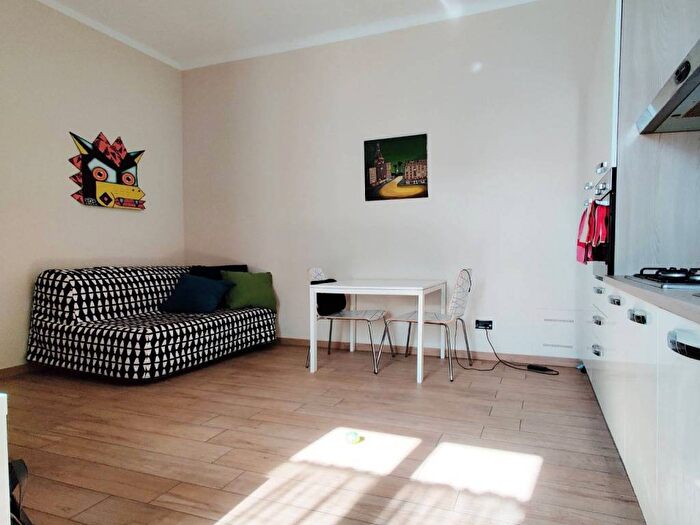 Appartamento bilocale in affitto in Via Jacopo Dal Verme, Isola, Milano