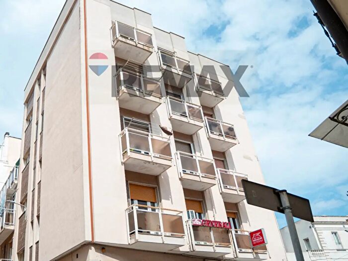 Appartamento trilocale in vendita in Via Apollo, Gioia Del Colle