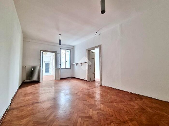Appartamento trilocale in vendita in Via del Santo, Padova