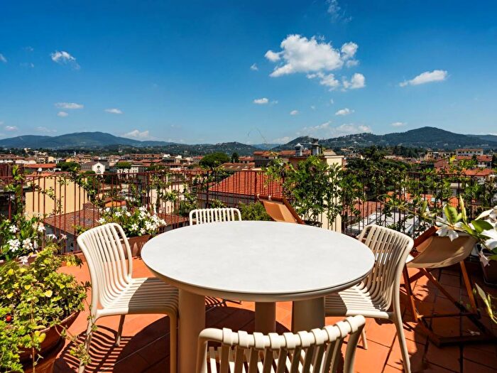 Casa trilocale in affitto in DAzeglio, Firenze