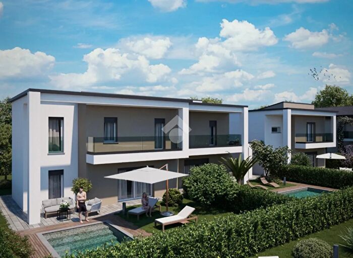 Casa con 5 locali in vendita in Via Emilia Est, Rubiera