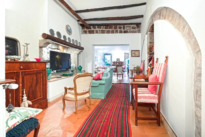 Appartamento quadrilocale in vendita in Via SantAndrea, Viterbo