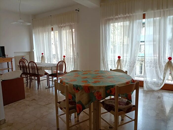 Appartamento con 7 locali in affitto in Via Bruno Buozzi, Civitanova Marche