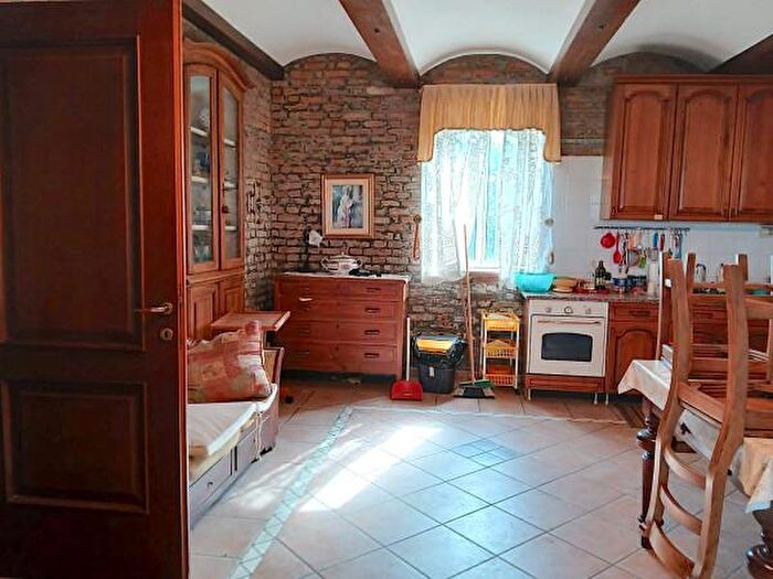 Casa quadrilocale in vendita in Strada per Muradello, Pontenure