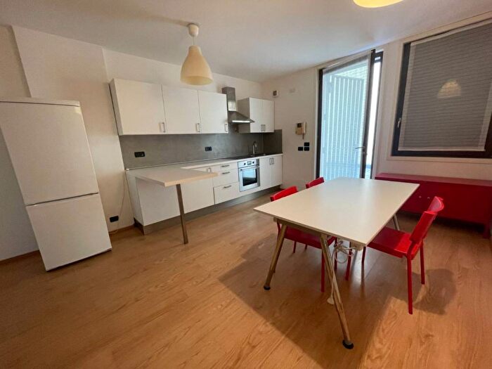 Appartamento trilocale in affitto in Savonarola Ponte Molino, Padova