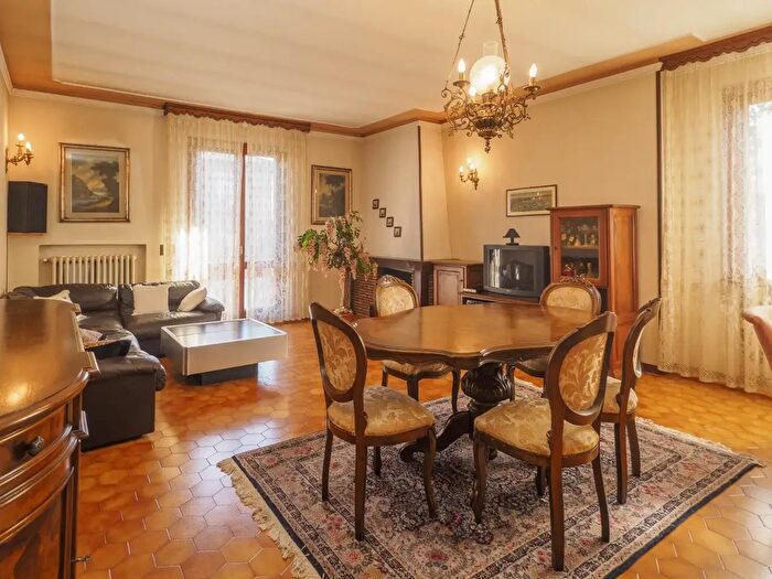Casa con 5 locali in vendita in Via Mazzini Sassuolo, Sassuolo