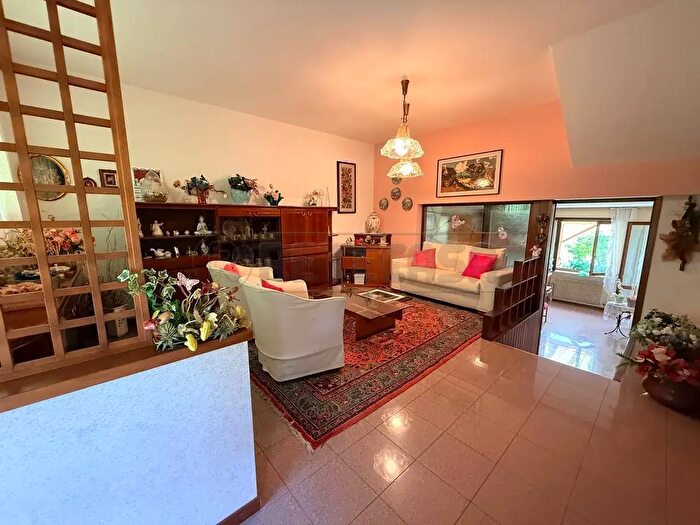 Casa con 6 locali in vendita in Arzignano