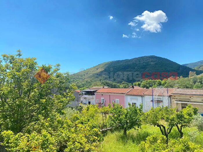 Casa con 6 locali in vendita in Vico Giardino, Carinola