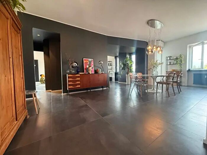 Appartamento trilocale in vendita in Via Carlo Cattaneo, Cantu'