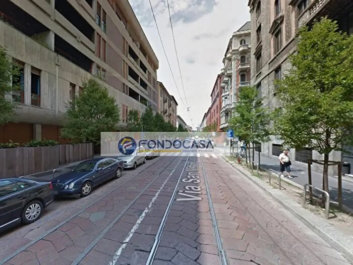Appartamento con 5 locali in vendita in Via San Vittore, Milano