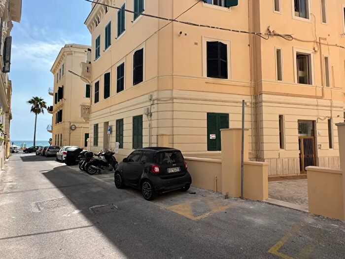 Appartamento bilocale in vendita in Via XX Settembre, Anzio