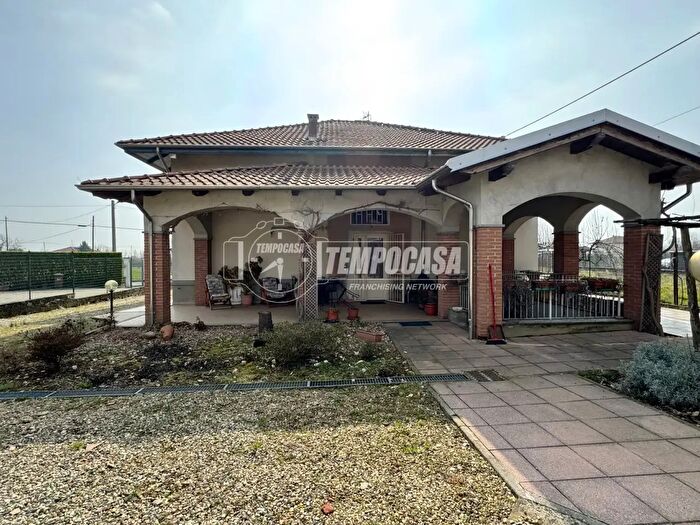 Case in Vendita e in Affitto - 3