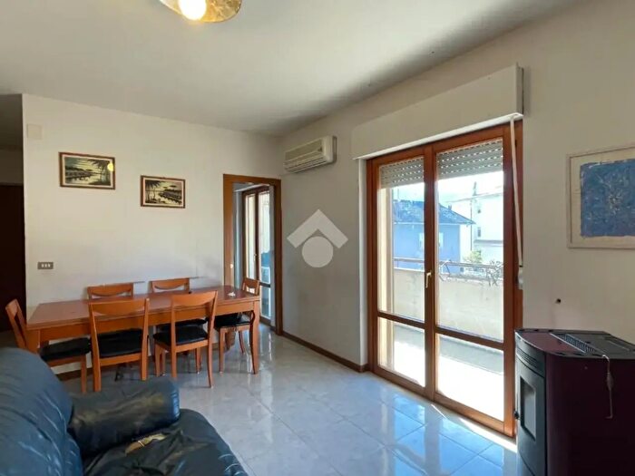 Appartamento quadrilocale in vendita in Via Emidio Luzi, Ascoli Piceno