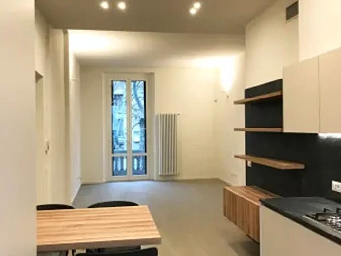 Appartamento trilocale in affitto in Corso Sempione, Milano
