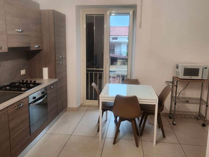 Appartamento trilocale in affitto in Viale Giulio Douhet, Reggia di Caserta, Caserta