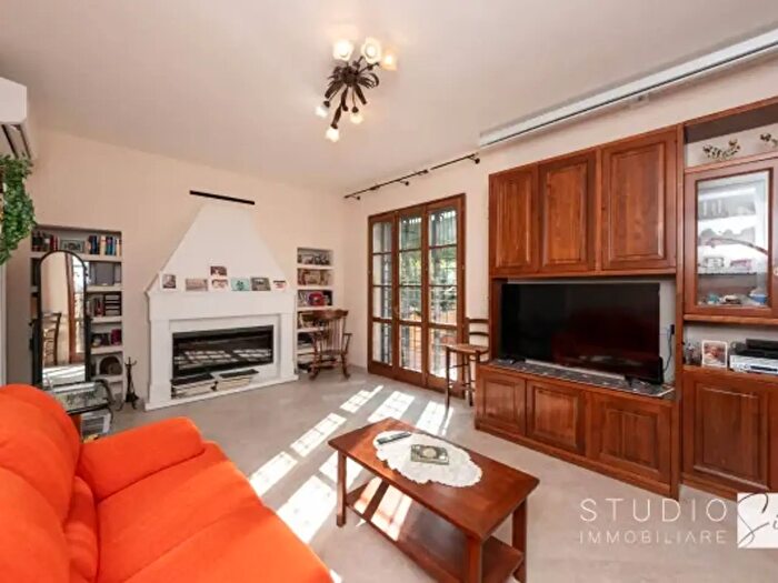 Casa con 6 locali in vendita in Via delle Tavole, Pistoia
