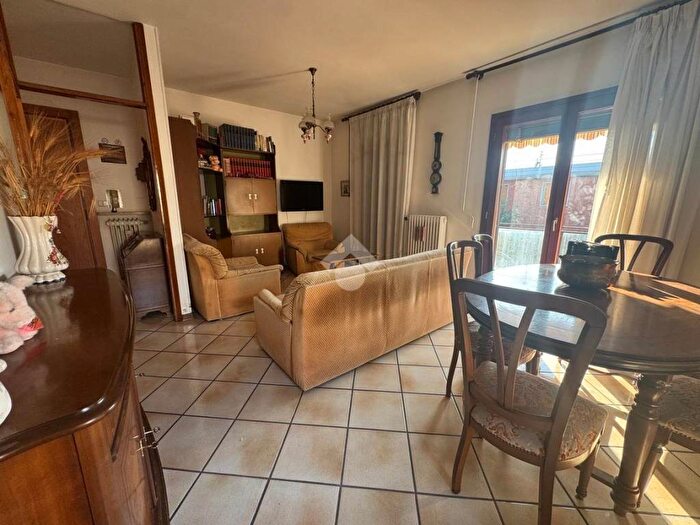 Appartamento trilocale in vendita in Via Asolo, Paltana Mandria, Padova