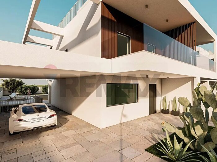 Casa con 5 locali in vendita in Strada San Giorgio Martire, Bari