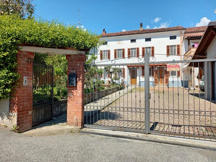 Casa quadrilocale in vendita in Via Trieste, Mirabello Monferrato