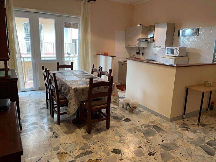 Appartamento trilocale in affitto in Via Rumenia, Torvaianica Celori Mare, Pomezia