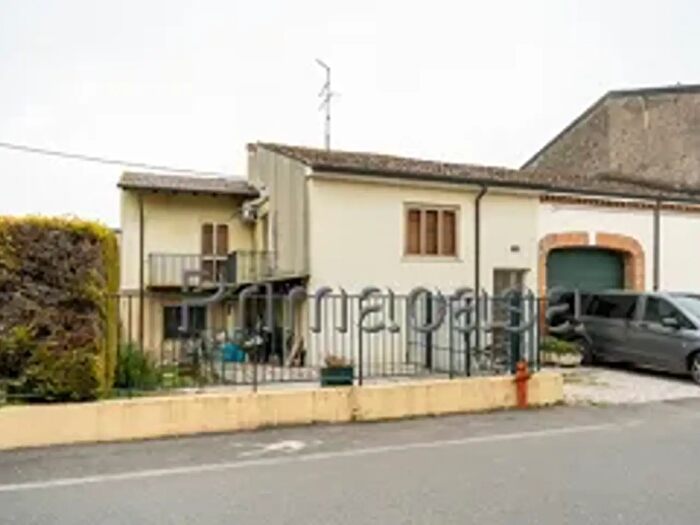 Appartamento quadrilocale in vendita in Via Provinciale, Lavagno