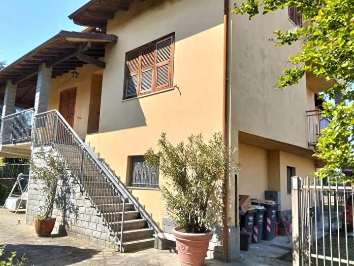 Casa con 5 locali in vendita in Via Ovada, Predosa