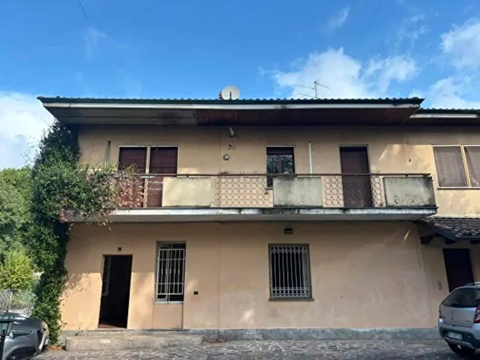 Casa con 6 locali in vendita in Via Roncello, Ornago