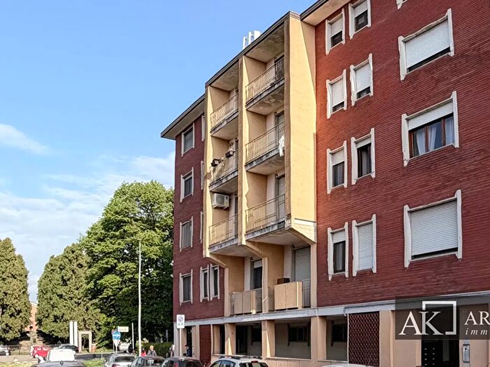 Appartamento trilocale in vendita in Via Pontida, Novara