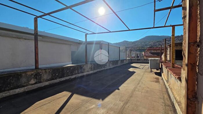 Appartamento trilocale in vendita in Via Trabucco, Palermo