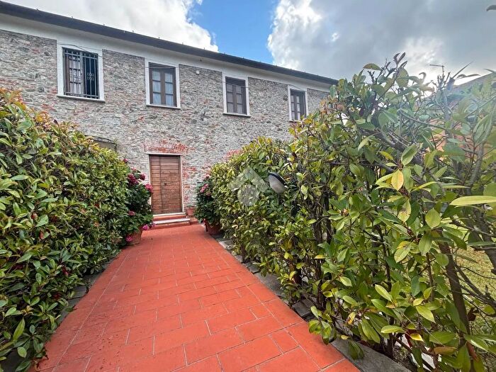 Appartamento bilocale in vendita in Via Fontananera, Sarzana