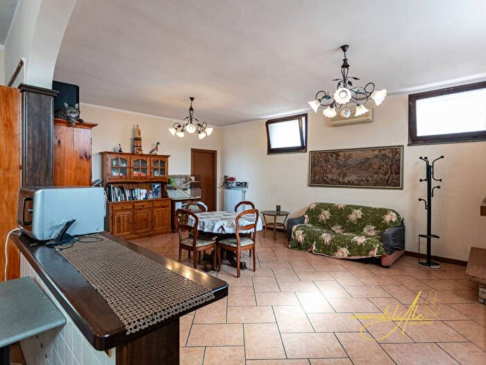 Appartamento quadrilocale in vendita in Corso Novara, Corso Novara Stadio, Vigevano