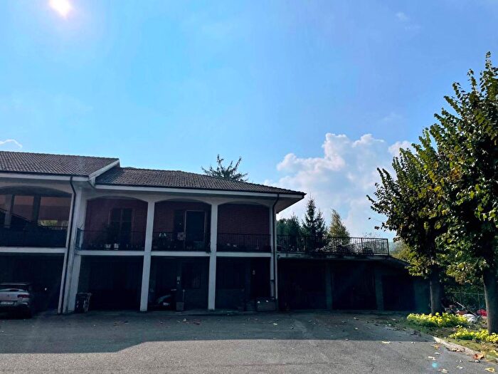 Appartamento quadrilocale in affitto in Via Girasole, Strevi