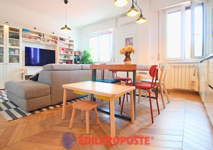 Appartamento trilocale in vendita in Via Guerrazzi, Limbiate