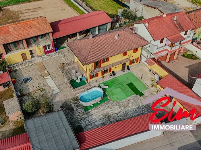 Casa trilocale in vendita in Via S Martino Snc, Confienza