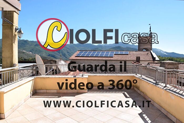 Appartamento con 7 locali in vendita in Via Cifalco, SantElia Fiumerapido