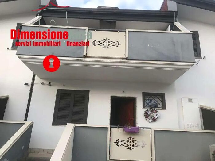 Casa con 6 locali in vendita in Via Polvica, San Felice A Cancello