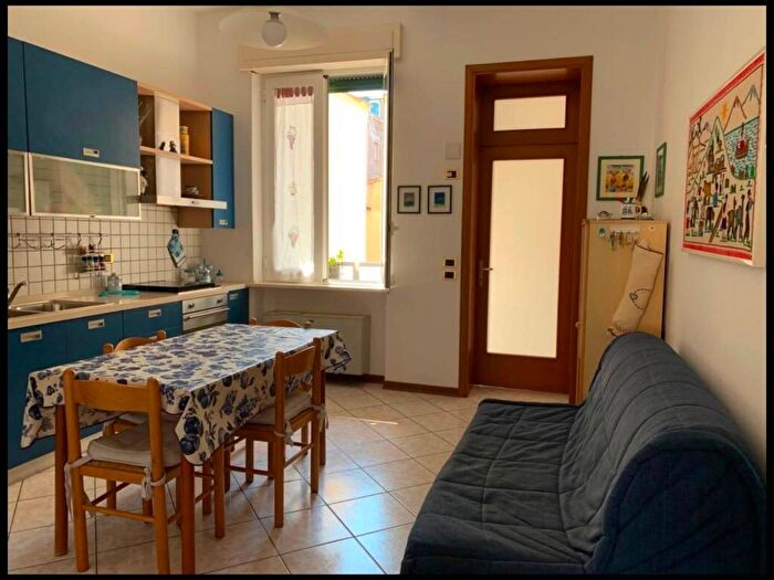 Appartamento trilocale in affitto in Centro, Viareggio