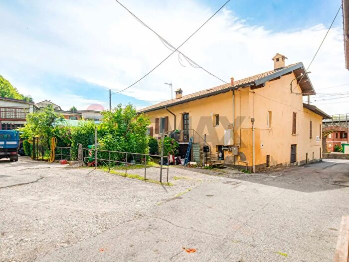 Appartamento bilocale in vendita in Barasso