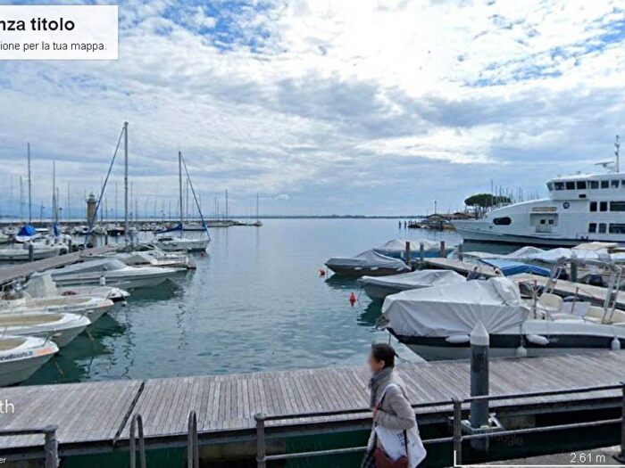 Appartamento bilocale in affitto in Piazza Giuseppe Garibaldi, Centro Storico, Desenzano del Garda