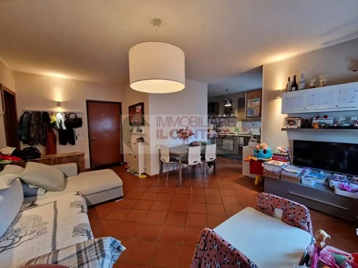 Appartamento con 5 locali in vendita in Sarzana