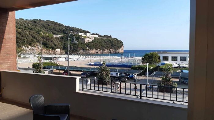 Appartamento quadrilocale in affitto in Gaeta, Gaeta