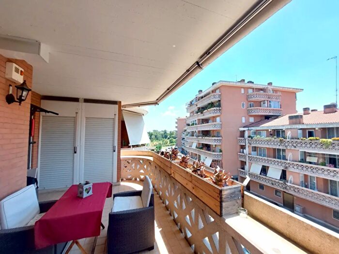 Appartamento trilocale in vendita in Via Alberto Moravia, Roma