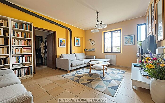 Casa con 7 locali in vendita in Via Cuneo, Mondovi