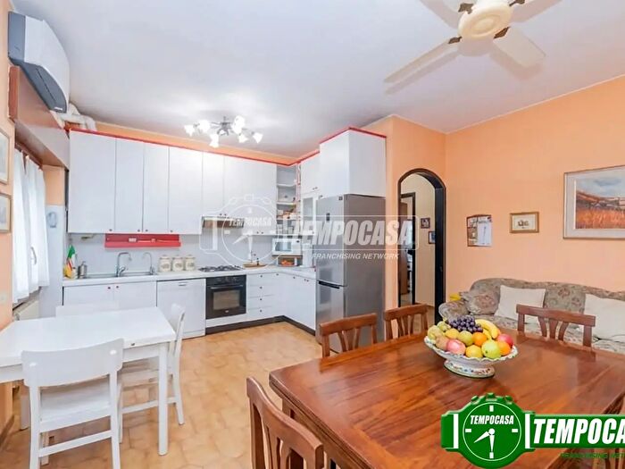 Appartamento trilocale in vendita in Via Oratorio, Pero