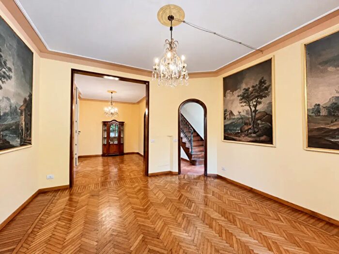 Casa con 6 locali in affitto in Via Malta, Bologna