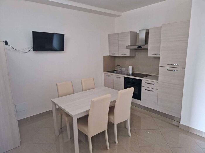 Appartamento bilocale in affitto in via Tito Speri, Pratica di Mare Monte dOro, Pomezia