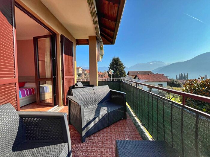 Appartamento trilocale in affitto in Via Silvio Pellico, Lenno, Tremezzina