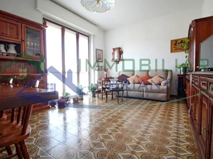 Appartamento trilocale in vendita in Via Friuli, Ferno